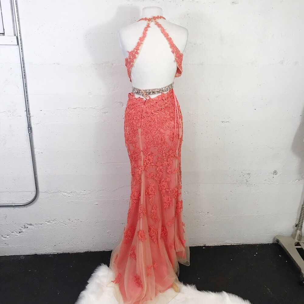 MoriLee by Madeline Gardner Coral Lace Overlay Fitted Prom Pageant Dress Size: 5 - Picture 7 of 8